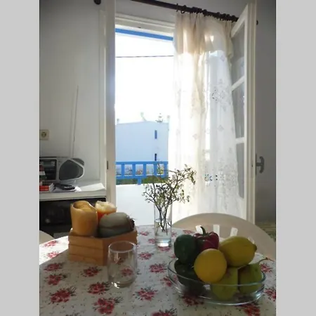 3 Min From The Beach-white&blue House In * אפולון