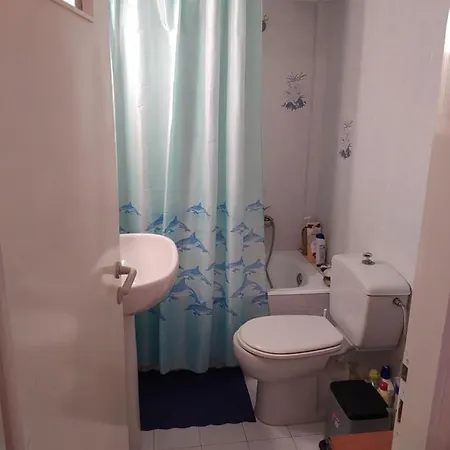 3 Min From The Beach-white&blue House In * אפולון