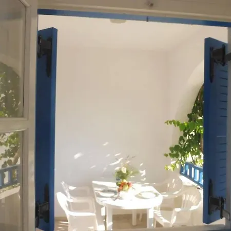 3 Min From The Beach-white&blue House In Lejlighed Apollon (Naxos)