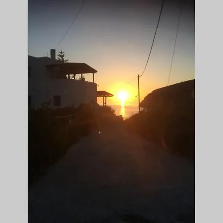 Lejlighed 3 Min From The Beach-white&blue House In