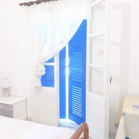 3 Min From The Beach-white&blue House In Lejlighed Apollon (Naxos)