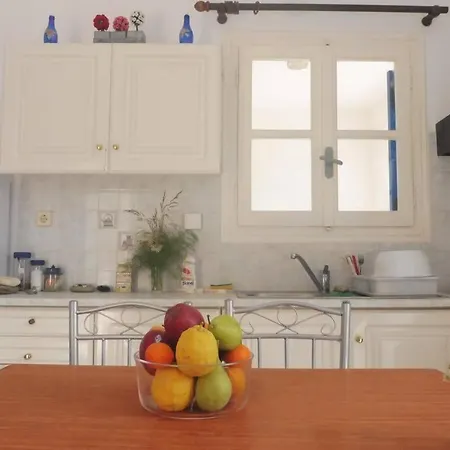 3 Min From The Beach-white&blue House In Lejlighed Apollon (Naxos)